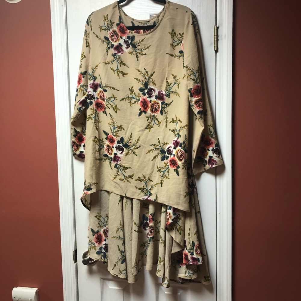 Autumn HiLo Long Sleeve Top